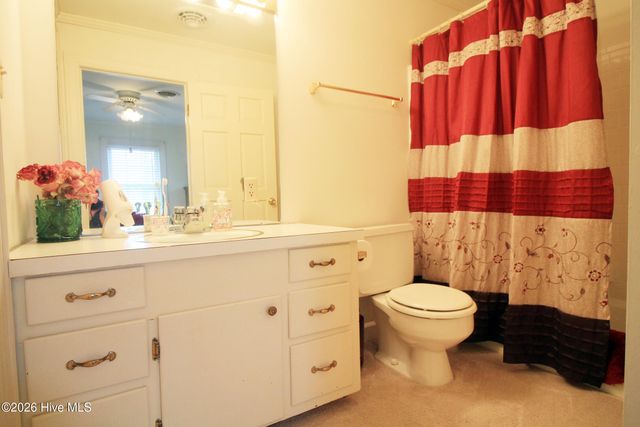 202 Haven Way S, Washington, NC 27889