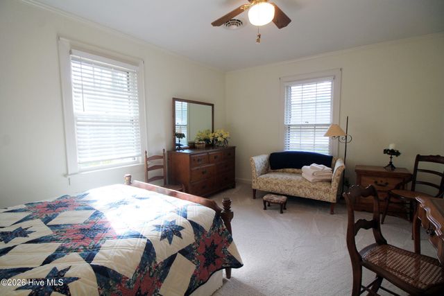 202 Haven Way S, Washington, NC 27889