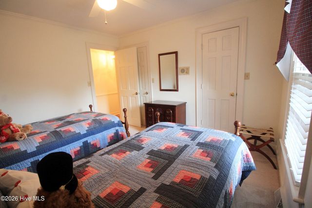 202 Haven Way S, Washington, NC 27889