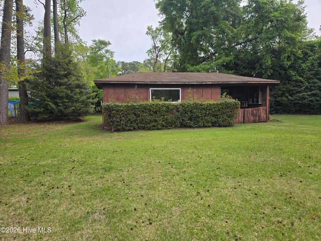 202 Haven Way S, Washington, NC 27889