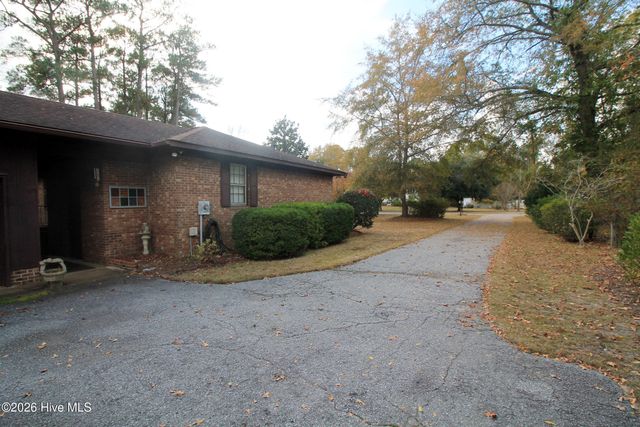 202 Haven Way S, Washington, NC 27889
