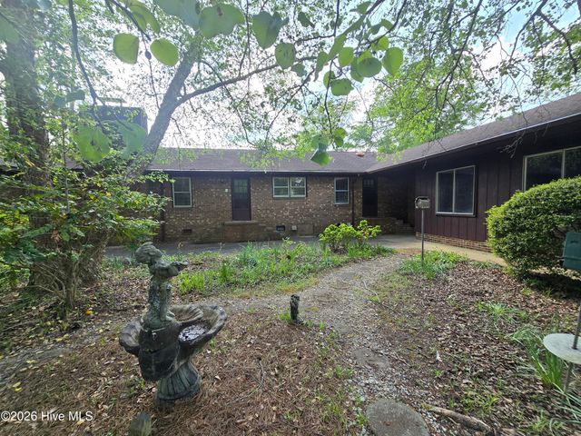202 Haven Way S, Washington, NC 27889