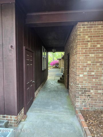 202 Haven Way S, Washington, NC 27889