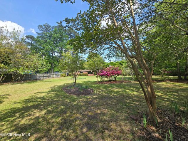 202 Haven Way S, Washington, NC 27889