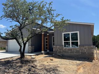 21801 Surrey LN, Lago Vista, TX 78645