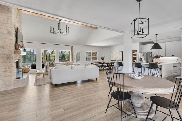 106 West End Street, Beebe, AR 72012