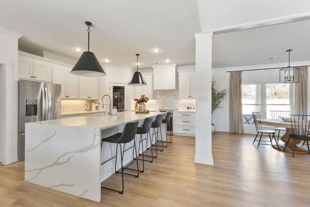 106 West End Street, Beebe, AR 72012