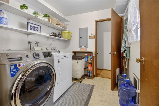 1222 Via Del Sol Road, Salinas, CA 93907