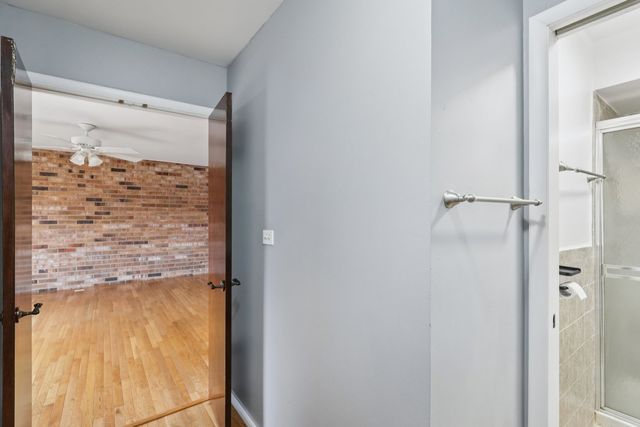 105 W Dover Drive, Mount Prospect, IL 60056