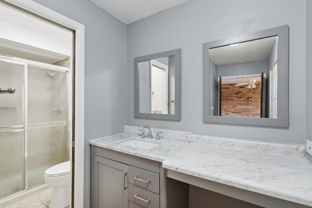 105 W Dover Drive, Mount Prospect, IL 60056