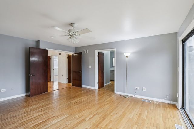 105 W Dover Drive, Mount Prospect, IL 60056