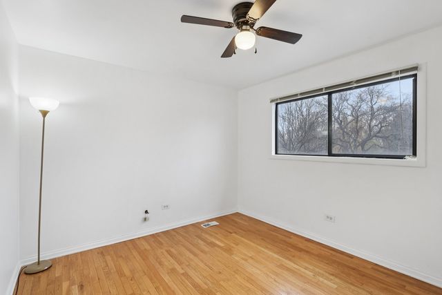 105 W Dover Drive, Mount Prospect, IL 60056