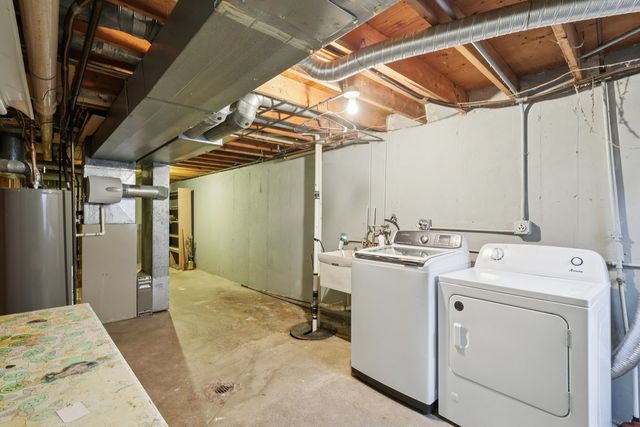 105 W Dover Drive, Mount Prospect, IL 60056