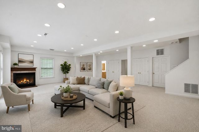 43252 PRESTON CT, Ashburn, VA 20147