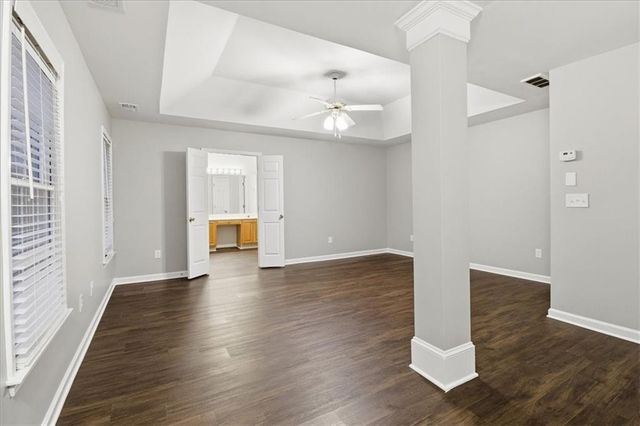 1029 Chatsworth Lane, Woodstock, GA 30189