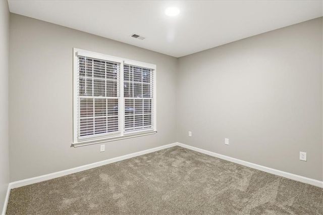 1029 Chatsworth Lane, Woodstock, GA 30189