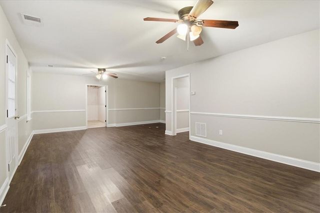 1029 Chatsworth Lane, Woodstock, GA 30189