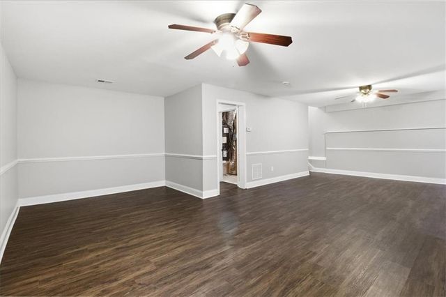 1029 Chatsworth Lane, Woodstock, GA 30189