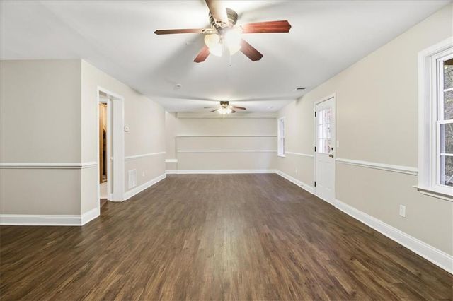 1029 Chatsworth Lane, Woodstock, GA 30189