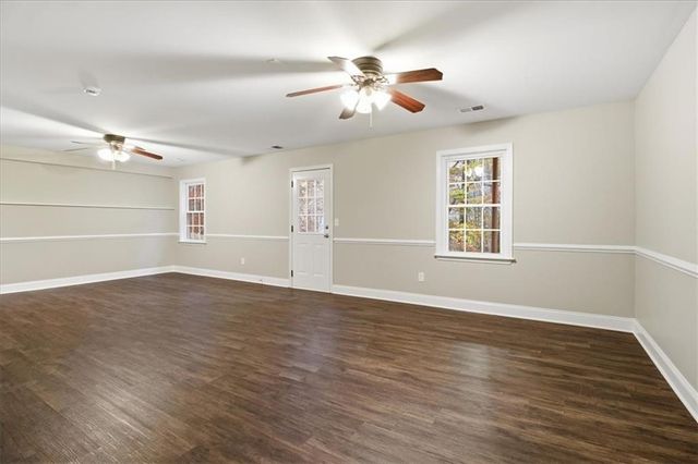 1029 Chatsworth Lane, Woodstock, GA 30189