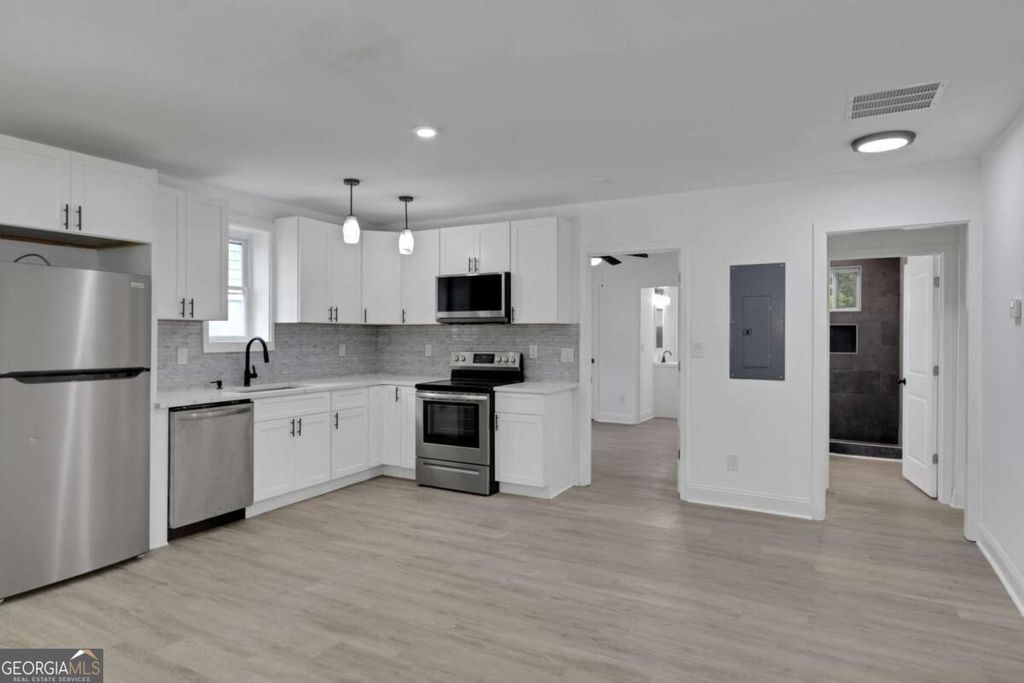 1318 Graymont Drive SW, Atlanta, GA 30310 — photo 5