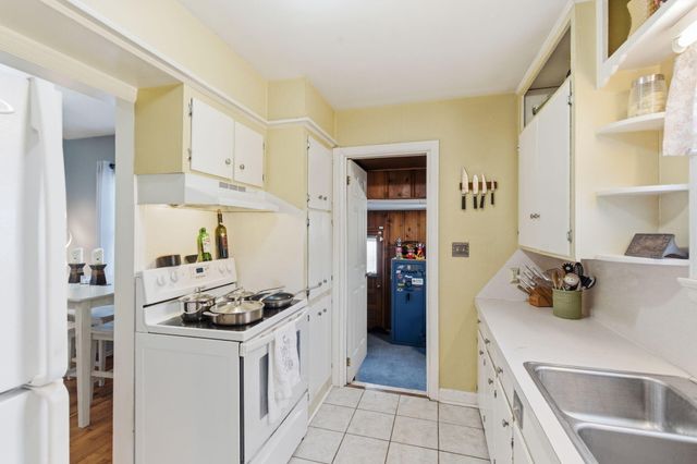 1706 S Delaware Avenue, Springfield, MO 65804