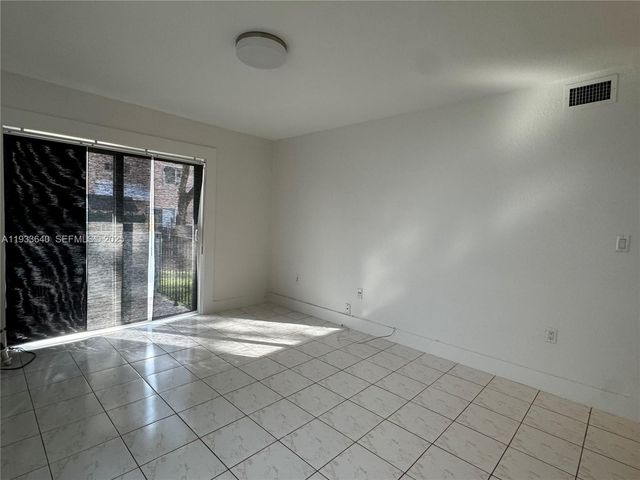 1221 SW 122nd Ave 104, Miami, FL 33184