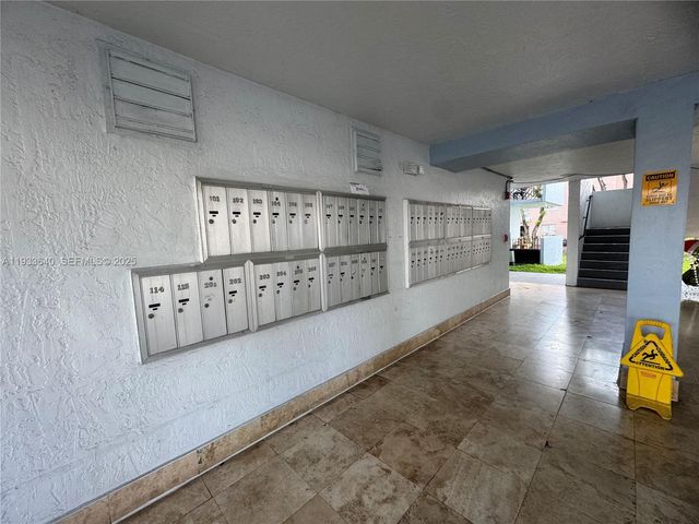 1221 SW 122nd Ave 104, Miami, FL 33184