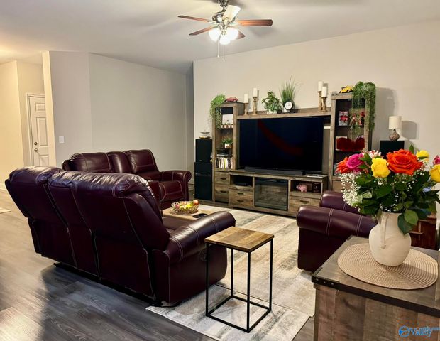 27405 Mckenna Drive, Athens, AL 35613