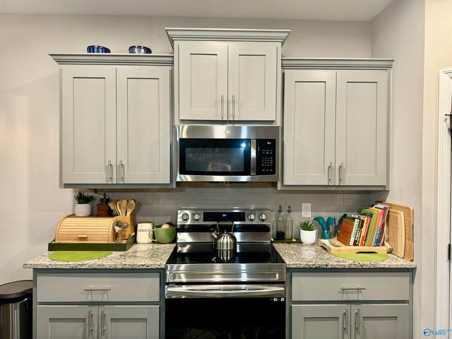 27405 Mckenna Drive, Athens, AL 35613