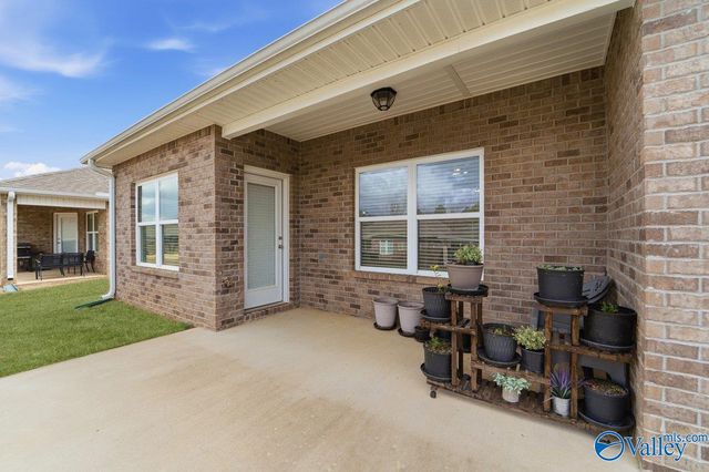 27405 Mckenna Drive, Athens, AL 35613