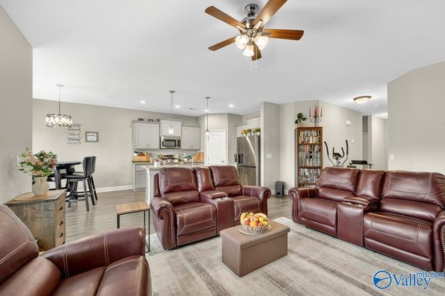 27405 Mckenna Drive, Athens, AL 35613