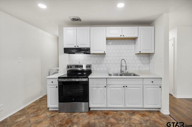 2428 Mckenzie Dr., Tyler, TX 75701