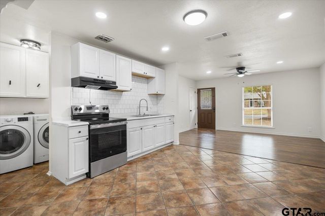 2428 Mckenzie Dr., Tyler, TX 75701