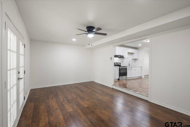 2428 Mckenzie Dr., Tyler, TX 75701