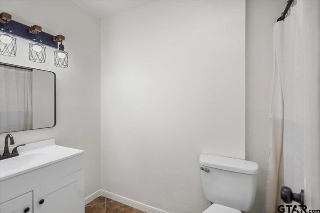 2428 Mckenzie Dr., Tyler, TX 75701