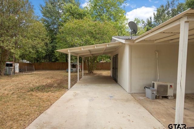 2428 Mckenzie Dr., Tyler, TX 75701
