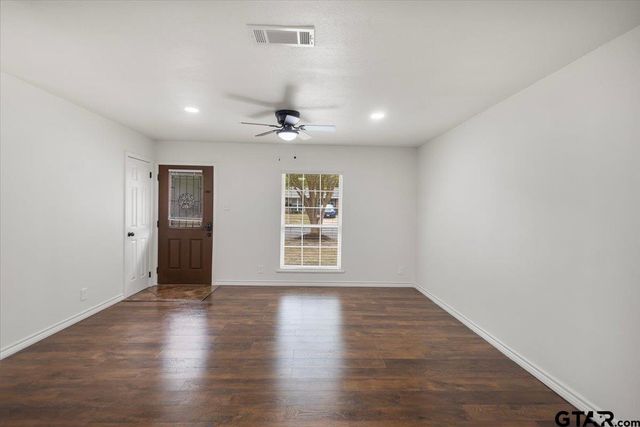 2428 Mckenzie Dr., Tyler, TX 75701