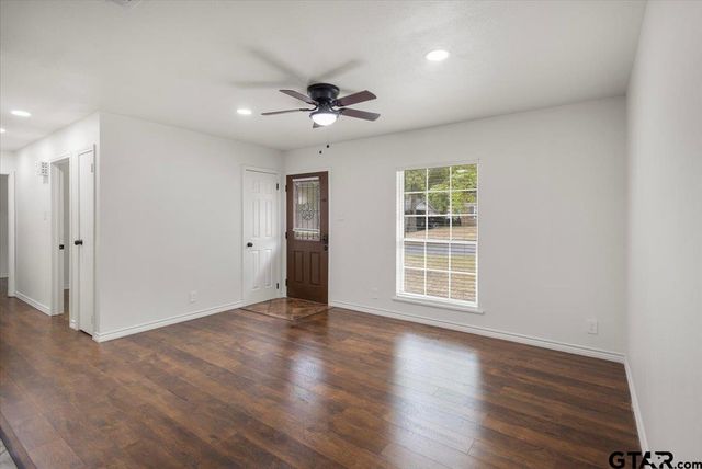 2428 Mckenzie Dr., Tyler, TX 75701