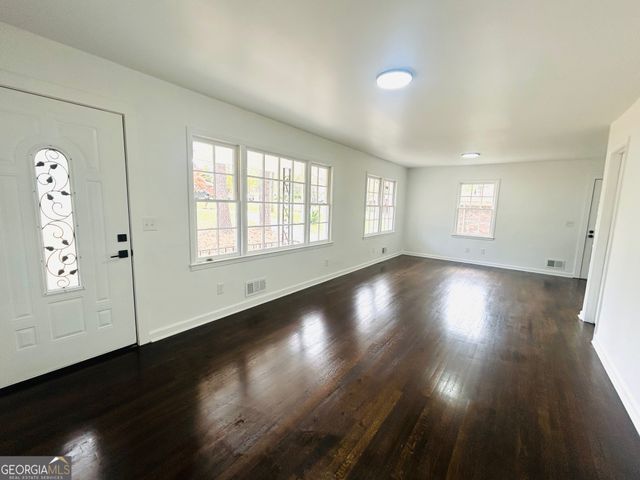 2344 Hollyridge Dr SW, Marietta, GA 30060