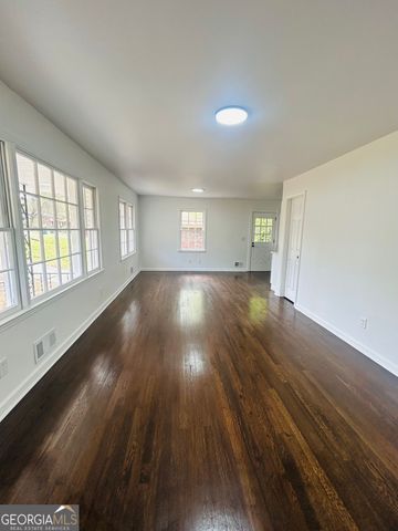 2344 Hollyridge Dr SW, Marietta, GA 30060