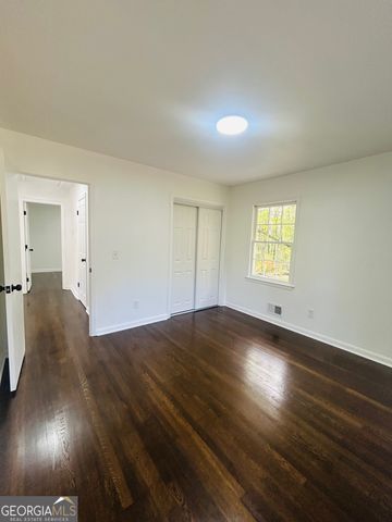 2344 Hollyridge Dr SW, Marietta, GA 30060