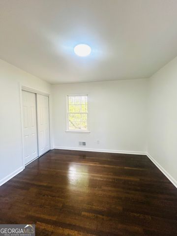 2344 Hollyridge Dr SW, Marietta, GA 30060