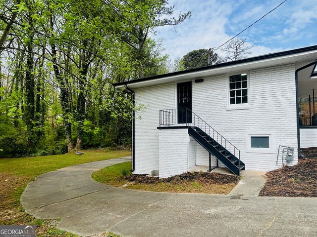 2344 Hollyridge Dr SW, Marietta, GA 30060