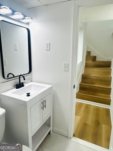 2344 Hollyridge Dr SW, Marietta, GA 30060