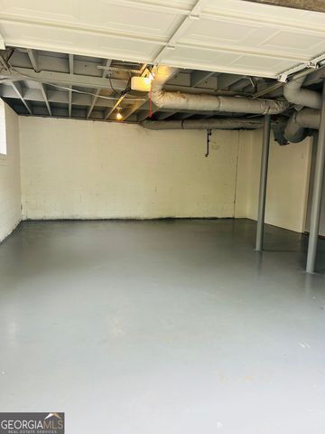 2344 Hollyridge Dr SW, Marietta, GA 30060