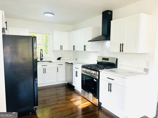 2344 Hollyridge Dr SW, Marietta, GA 30060