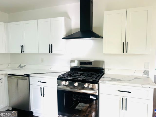 2344 Hollyridge Dr SW, Marietta, GA 30060