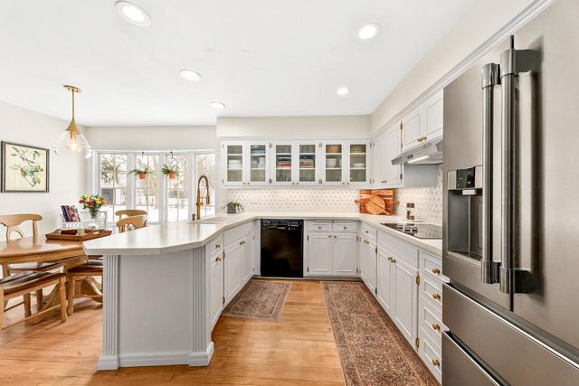 17740 Lisa LANE, Brookfield, WI 53045