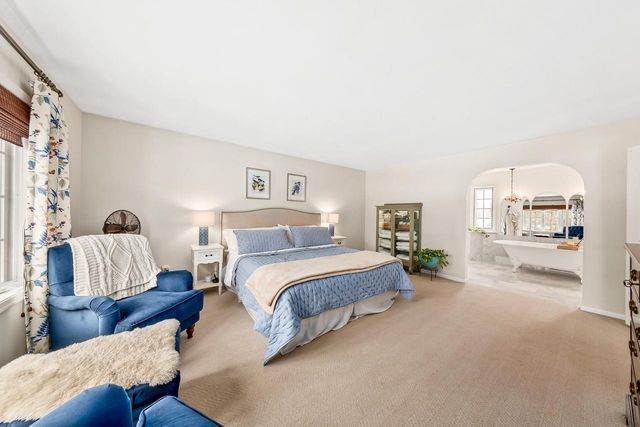 17740 Lisa LANE, Brookfield, WI 53045